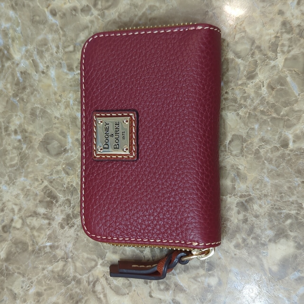 Dooney & Bourke Card Wallet Burgundy